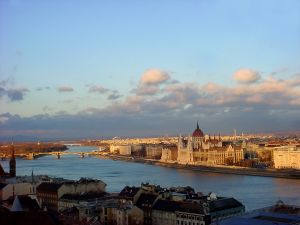 668144_budapest_blue_danube.jpg